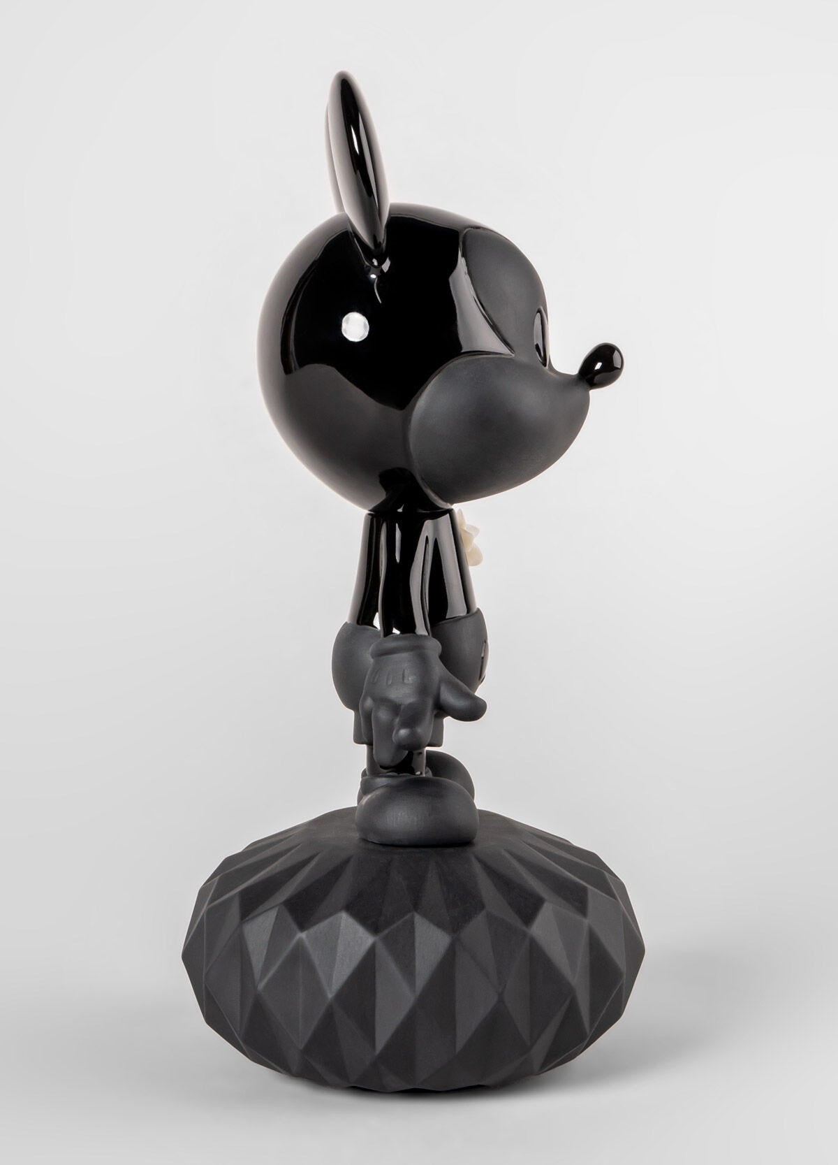 Lladró Mickey Total Black Sculpture Sculpture FormFluent