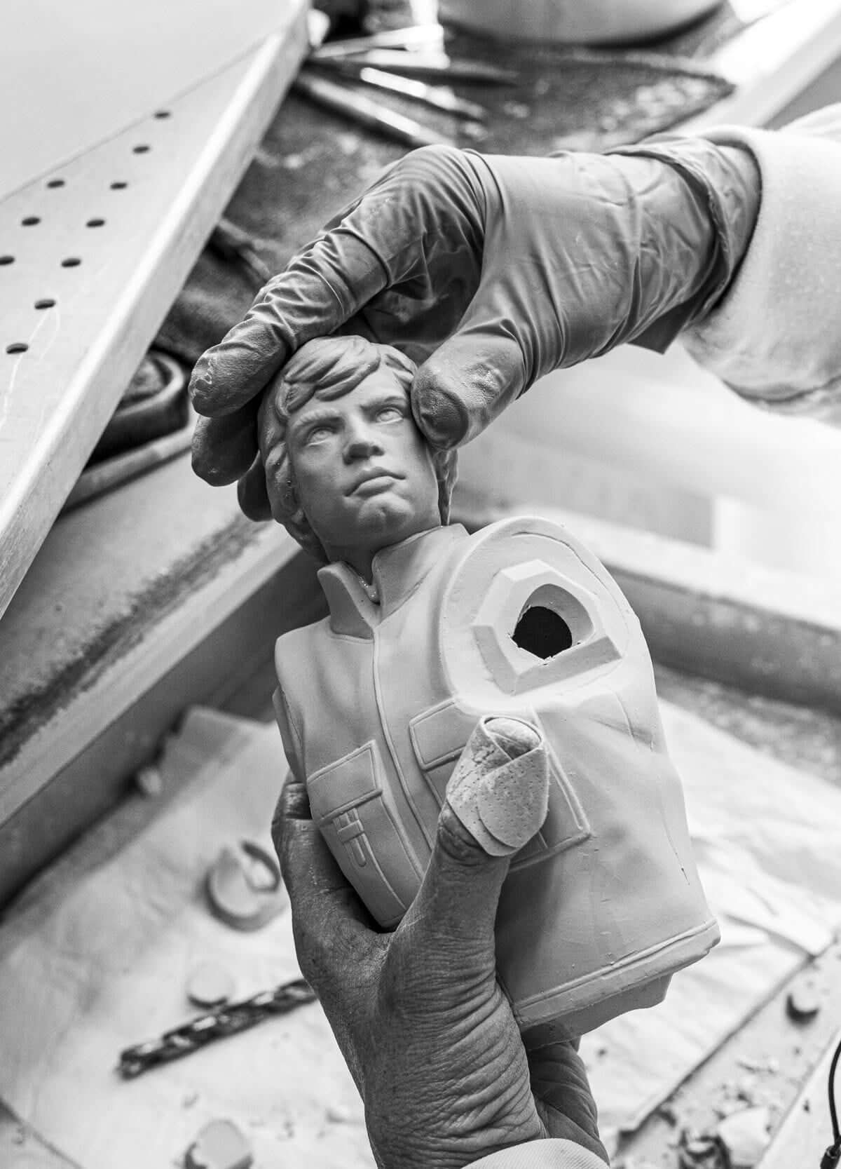 Lladró Official Bespin Battle™ Sculpture. Limited Edition - FormFluent Sydney Australia