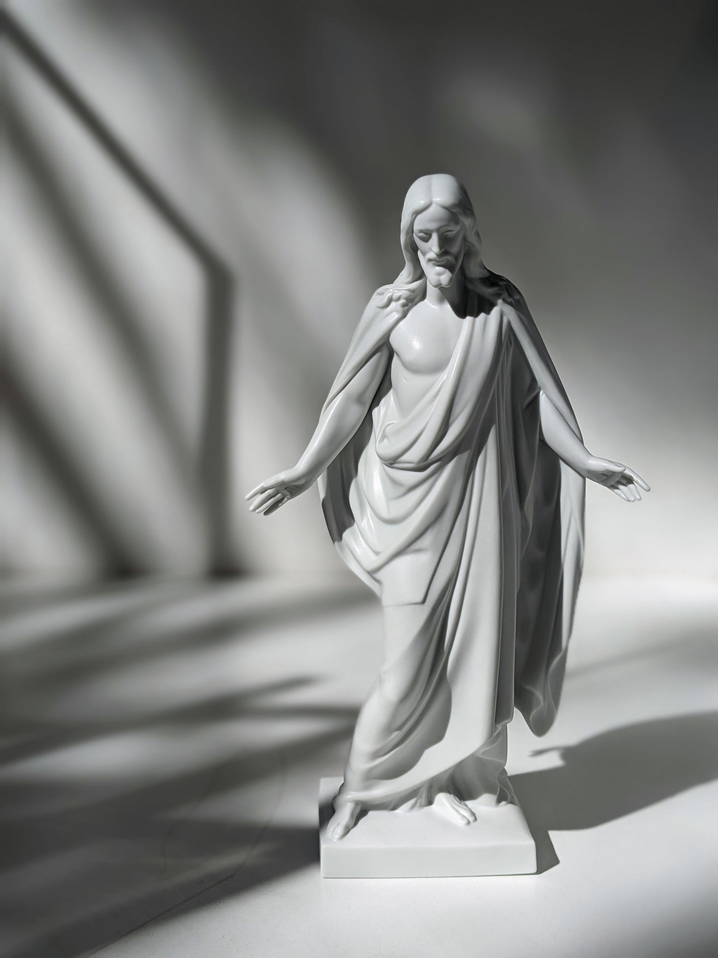 Lladró Christ Sculpture Little (Christus Left) FormFluent