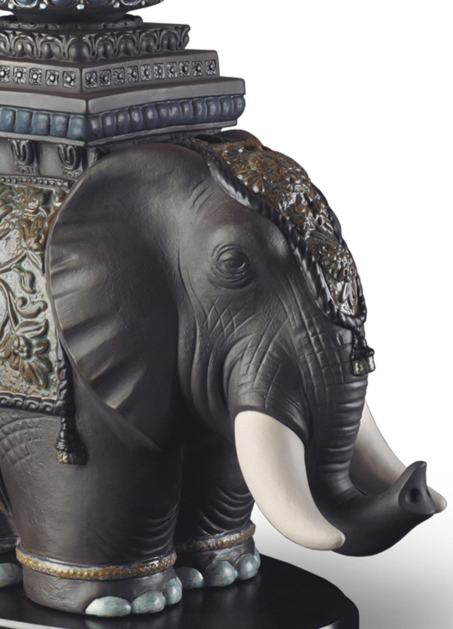 Lladró Siamese Elephant Table Lamp FormFluent