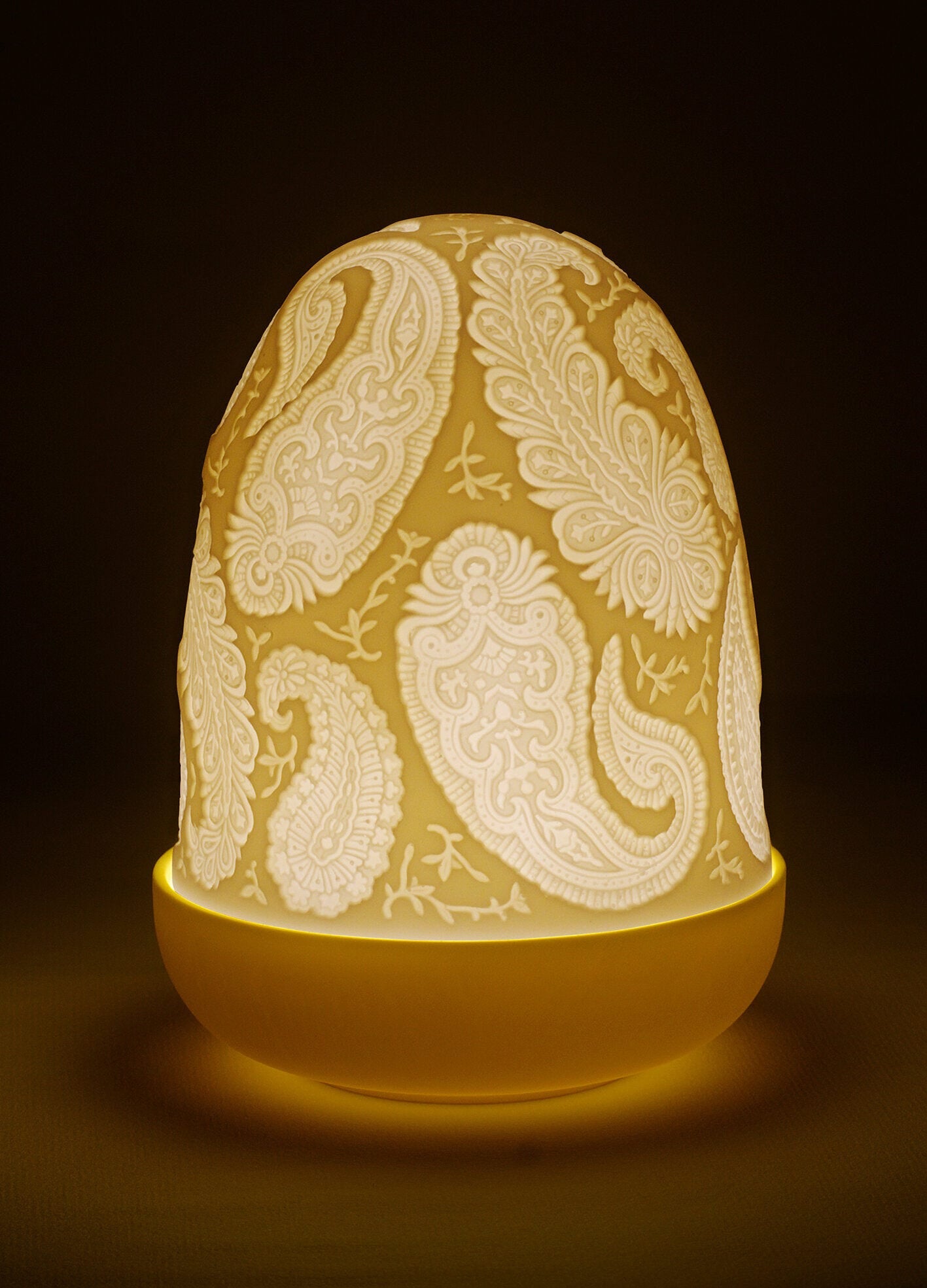 Paisley Dome Table Lamp - FormFluent
