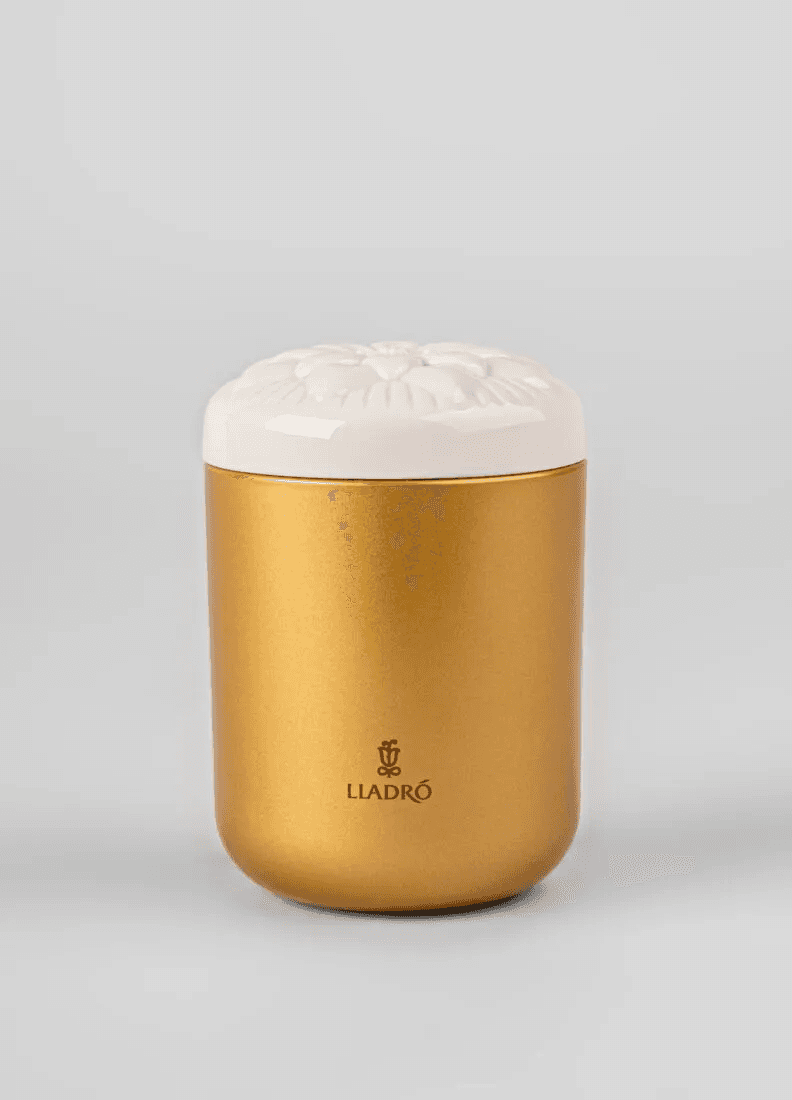 Lladró Lotus Flower Candle Gardens of Valencia Scent by Lladró at FormFluent Sydney, Australia