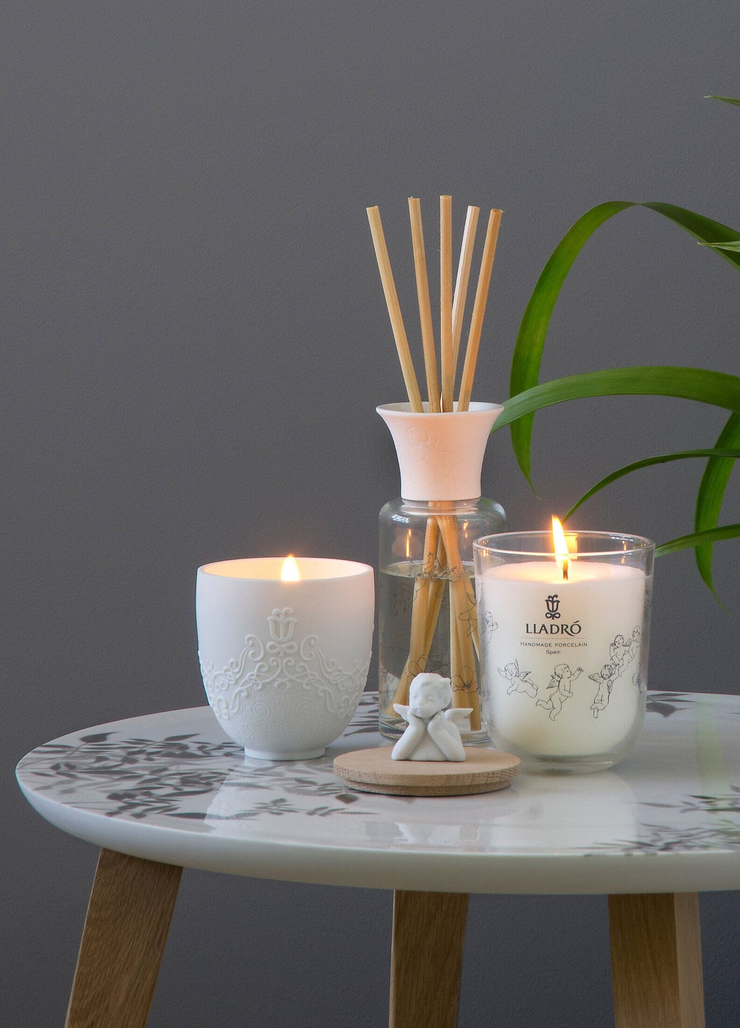 Lladró Missing You Candle FormFluent