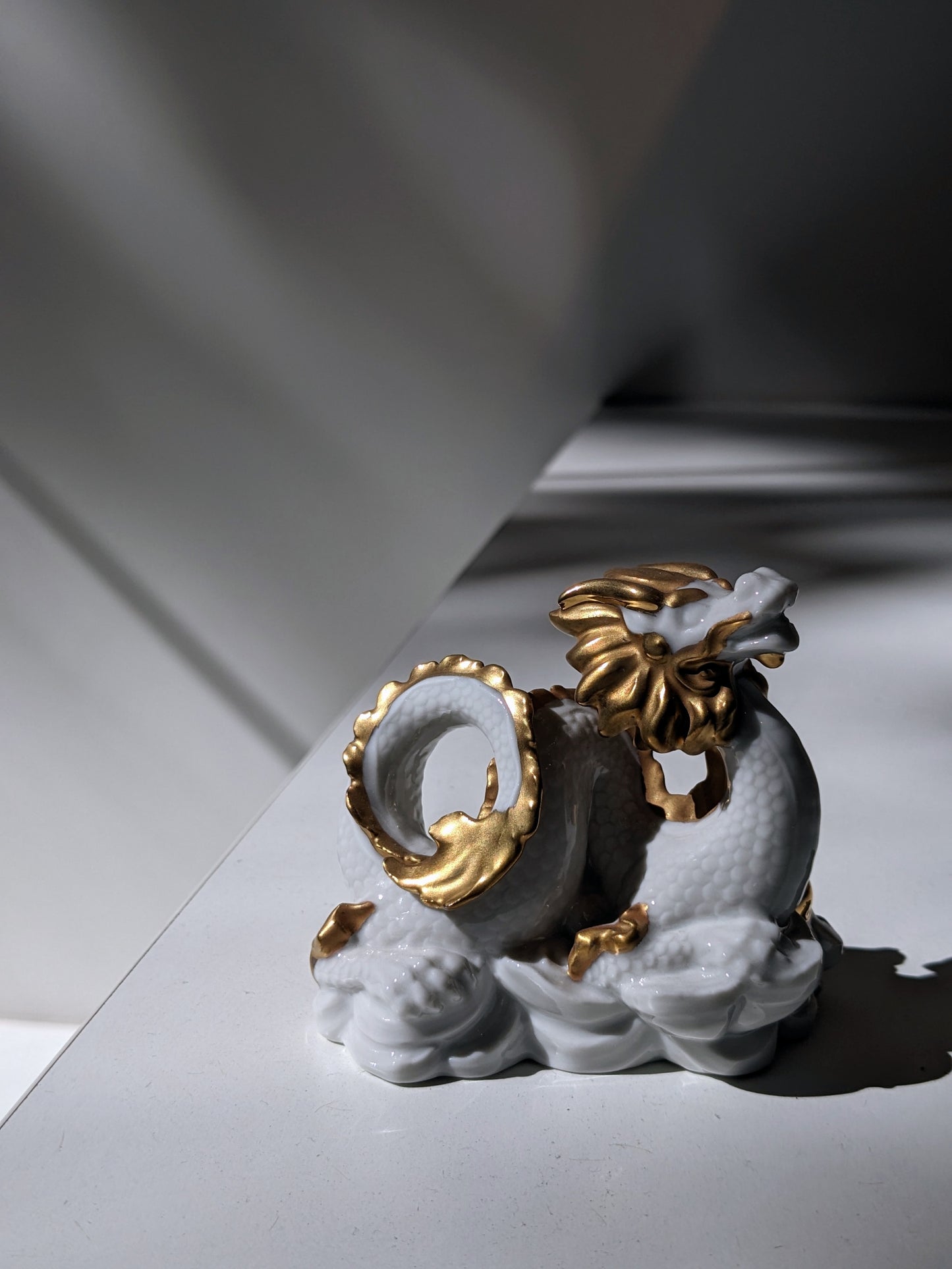 Lladró The Dragon Sculpture in Golden Lustre and White FormFluent