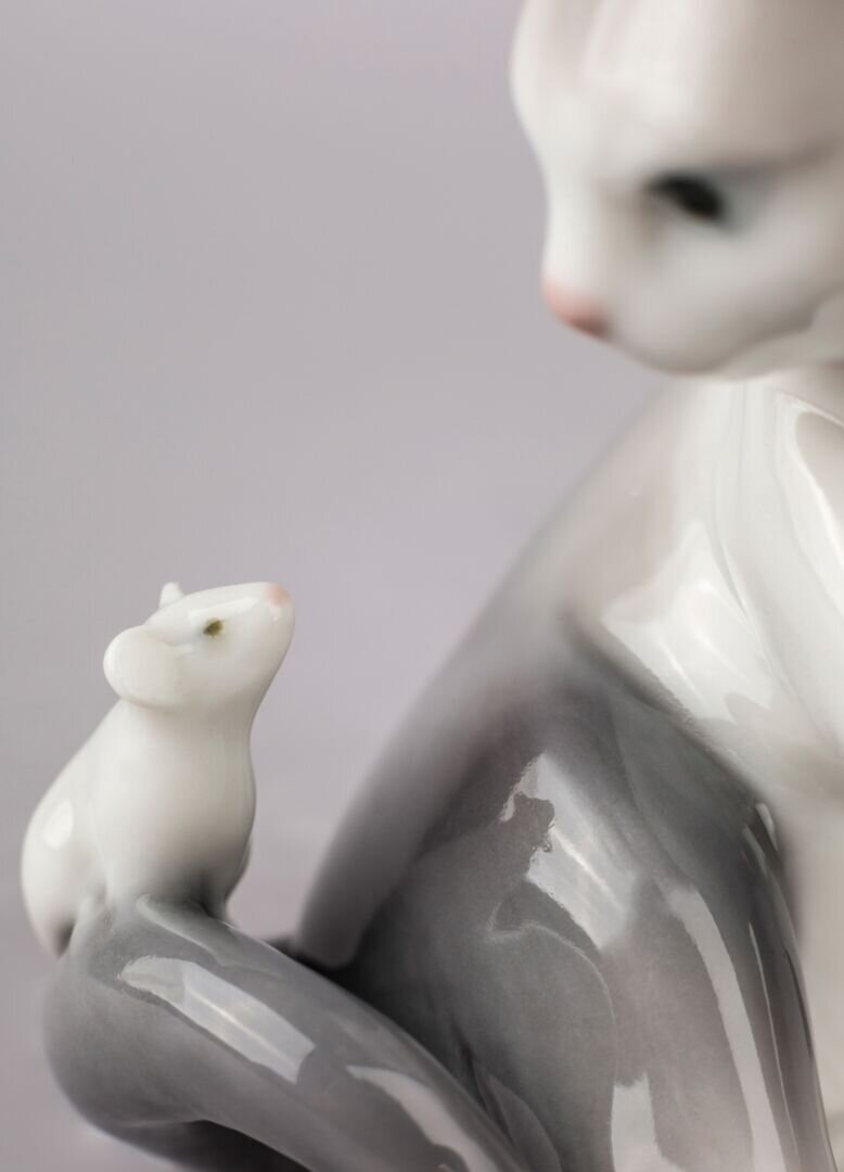 Lladró Cat and Mouse Figurine FormFluent
