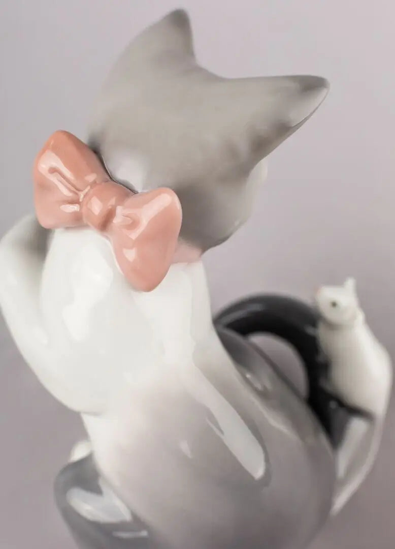 Lladró Cat and Mouse Figurine Sculpture by Lladró at FormFluent
