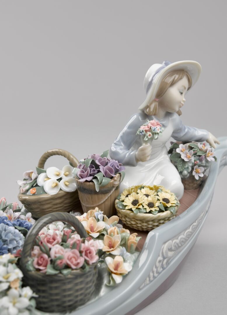 Flowers Forever Girls Sculpture - FormFluent