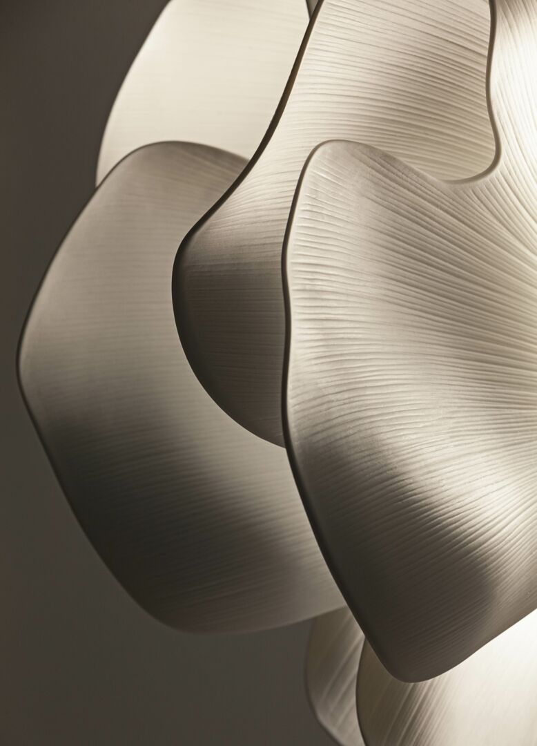 Lladró Nightbloom Floor Lamp with Elegant Petal Design in Soft White Finish
