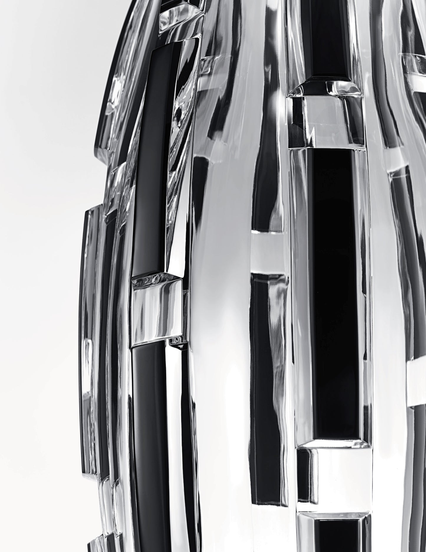 Baccarat Vase Reflets Graphiques Limited Edition - Haute Couture