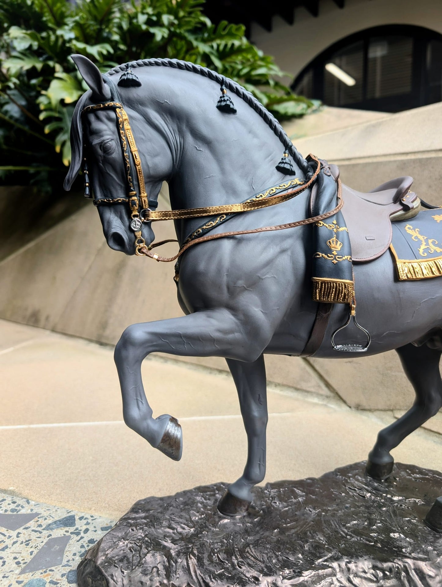 Lladro 01002041 Spanish Pure Breed Black Limited Edition Andalalusian Horse 10