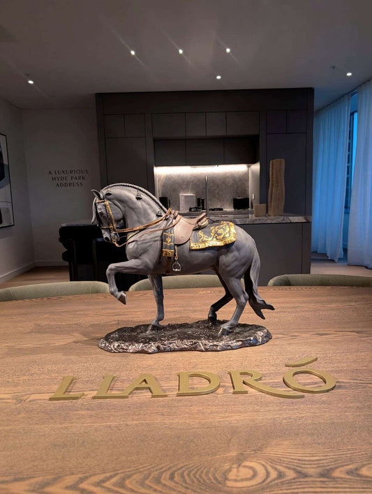 Lladro 01002041 Spanish Pure Breed Black Limited Edition Andalalusian Horse 2