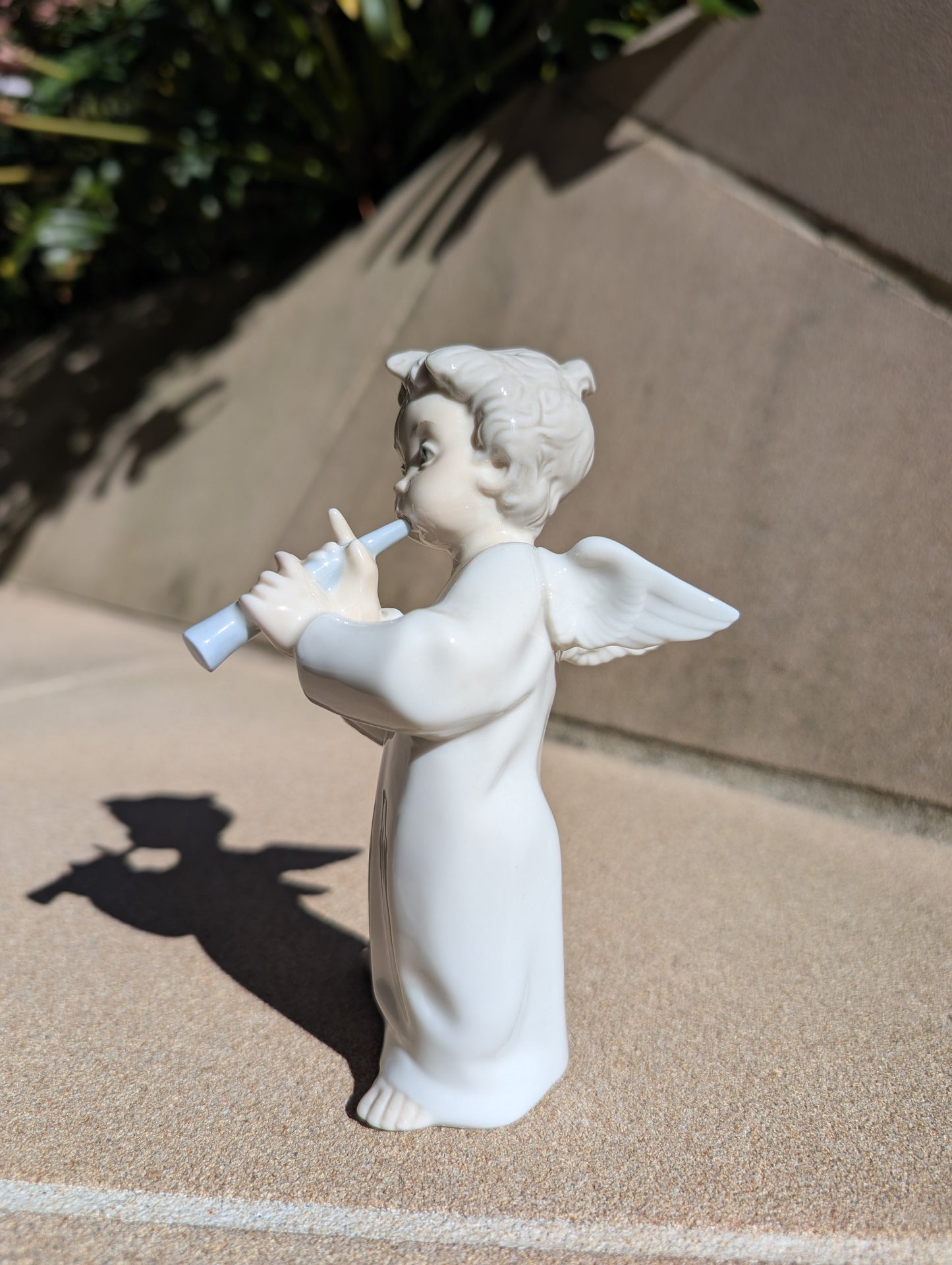 Buy Authentic Lladró Lladró Angel with Flute Figurine - FormFluent Sydney Australia