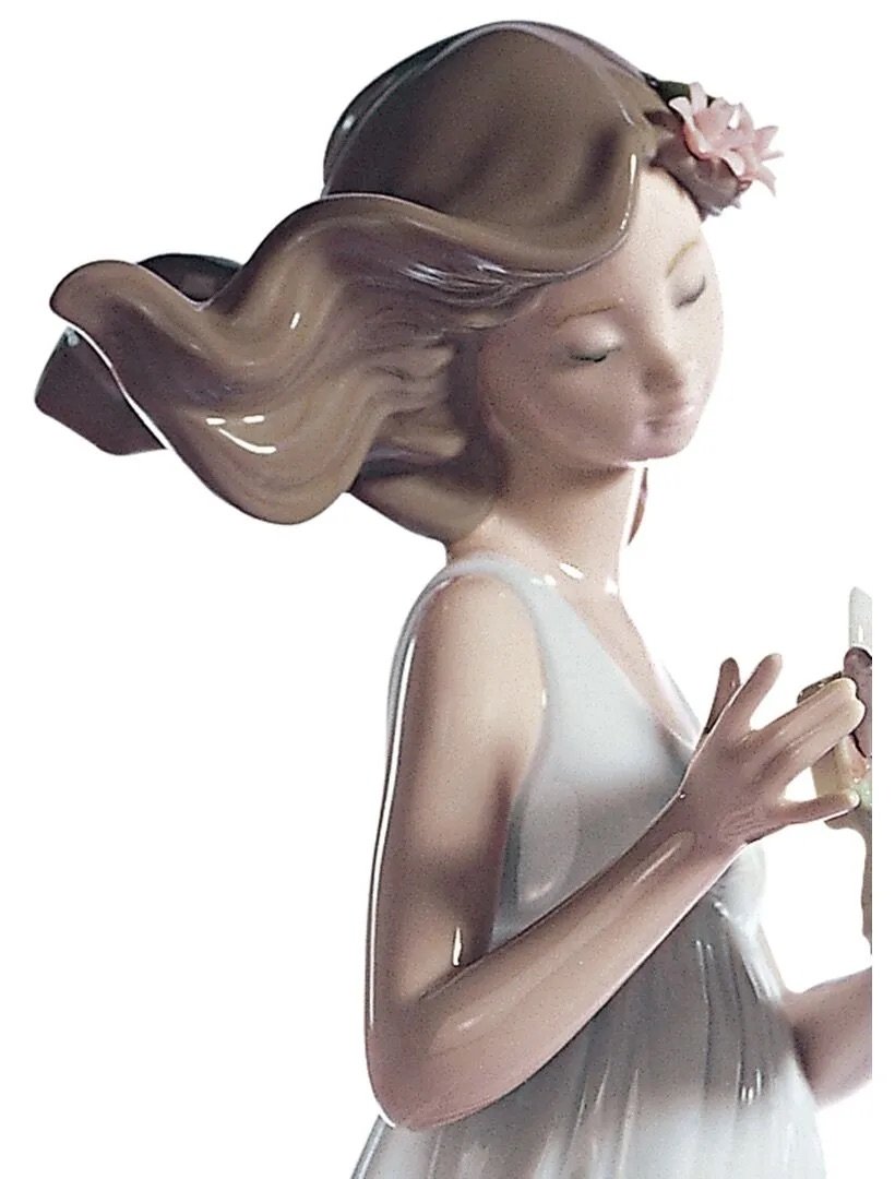 Lladró Butterfly Treasures Woman Figurine   FormFluent