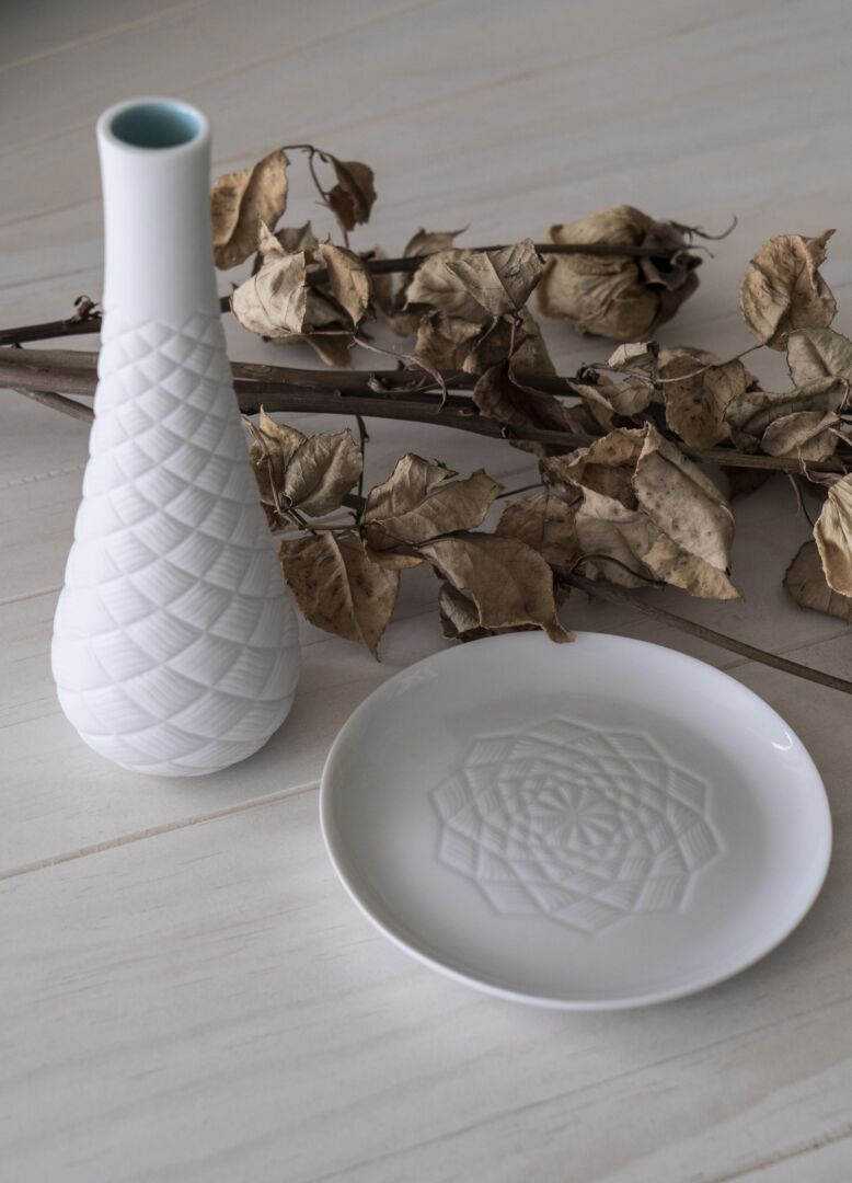 Buy Authentic Lladró Lladró Chocolate Plate - FormFluent Sydney Australia