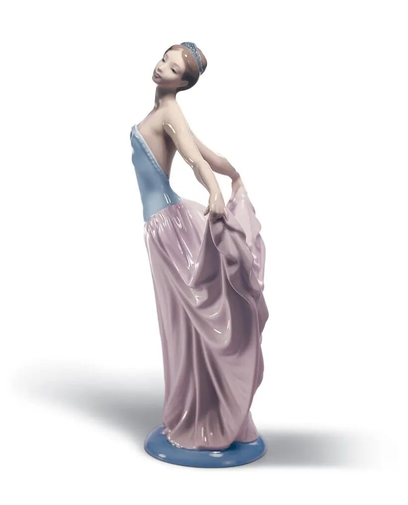 Lladró Dancer Woman Figurine Sculpture by Lladró at FormFluent