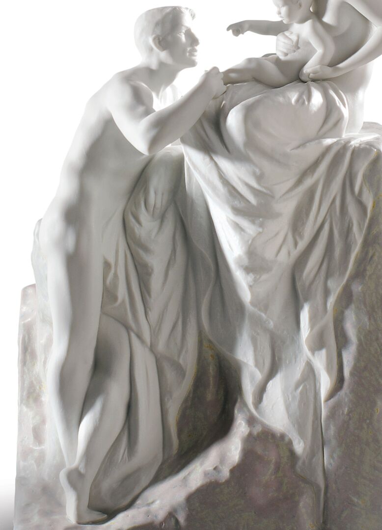Lladró Family Table Lamp featuring a sculpted figurine of a family in elegant porcelain