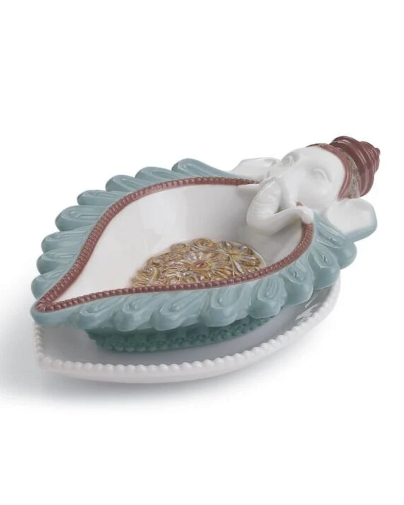Lladró Ganesha Diya Figurine FormFluent