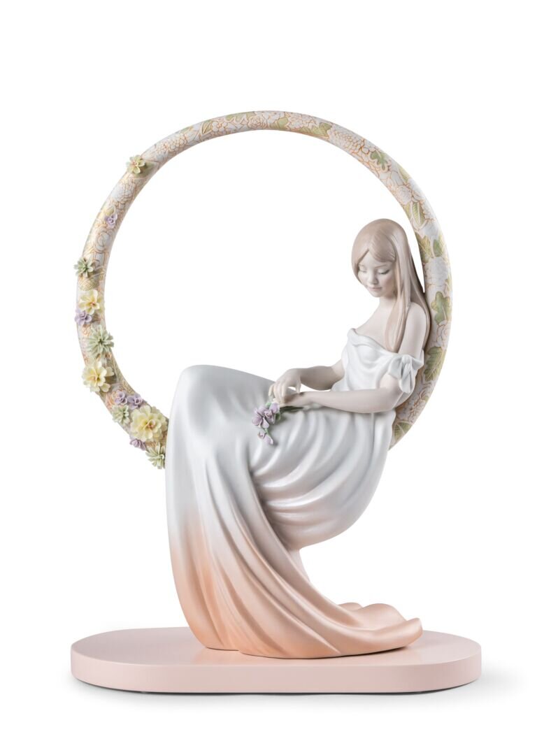 Lladró In Her Thoughts Woman Figurine FormFluent