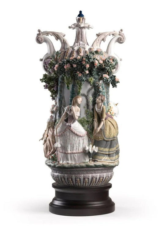 Lladró Ladies from Aranjuez Vase. Limited Edition by Lladró at FormFluent