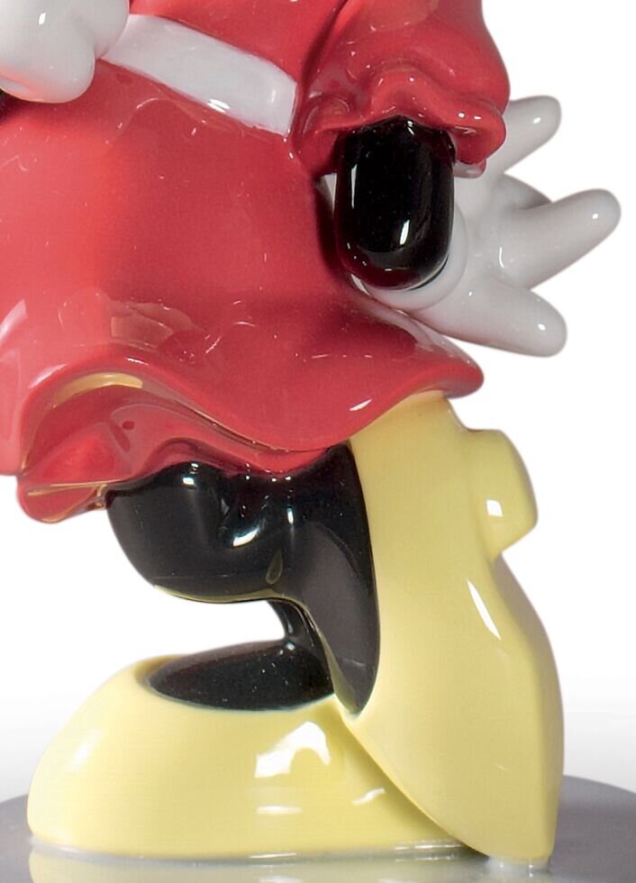 Official Minnie Mouse Sculpture - FormFluent