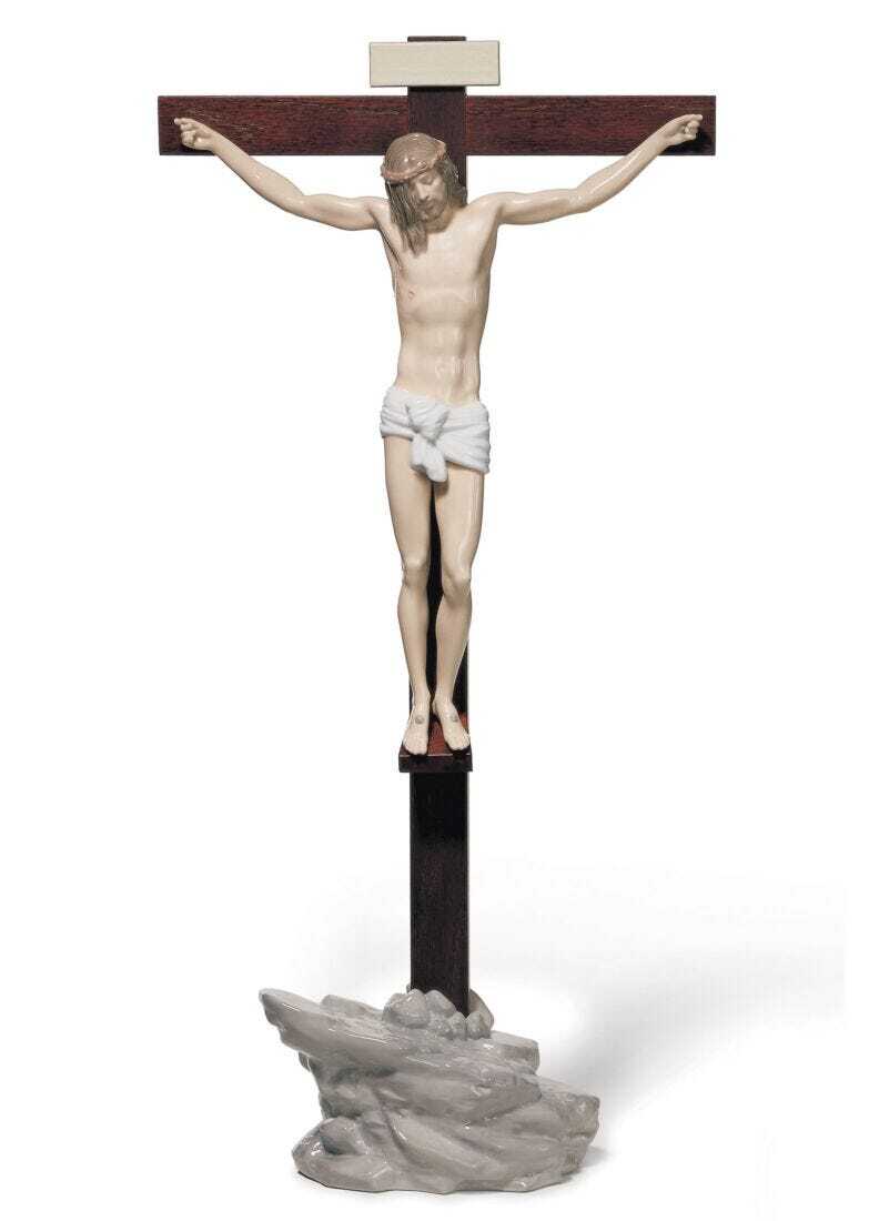 Lladró Our Savior Crucifix Figurine Tabletop   FormFluent