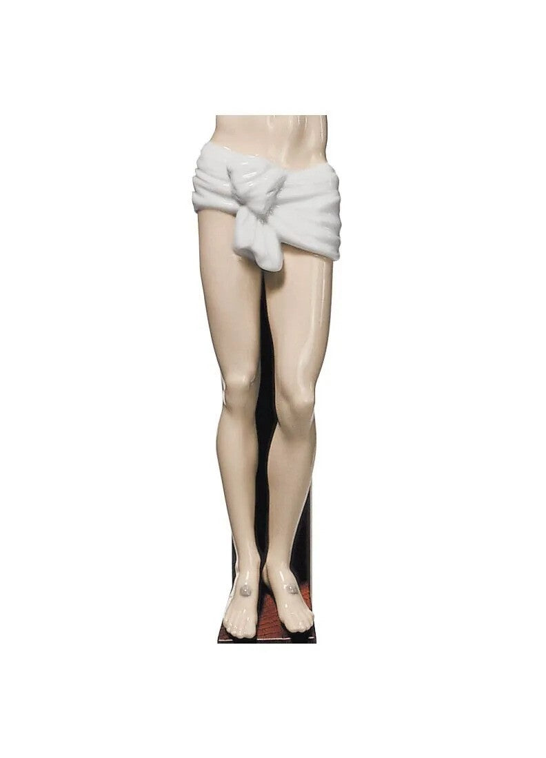 Lladró Our Savior Crucifix Figurine Tabletop   FormFluent