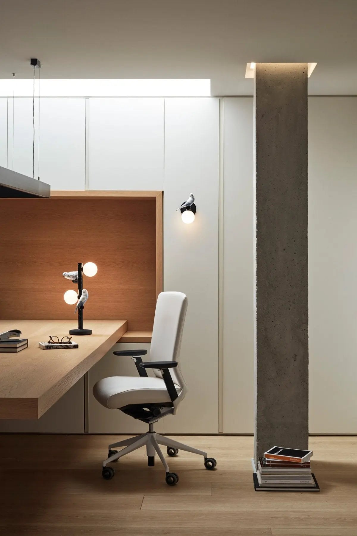 Lladró Parrot Party Wall Lamp - Coral Lighting by Lladró at FormFluent