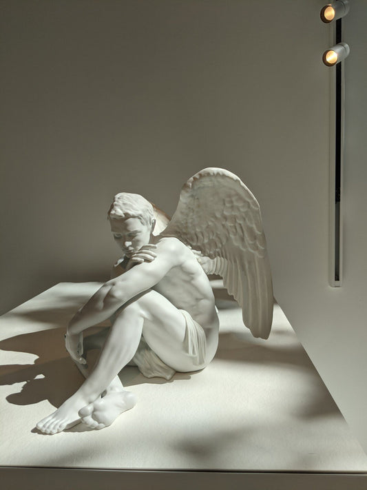 Lladró Protective Angel Figurine FormFluent
