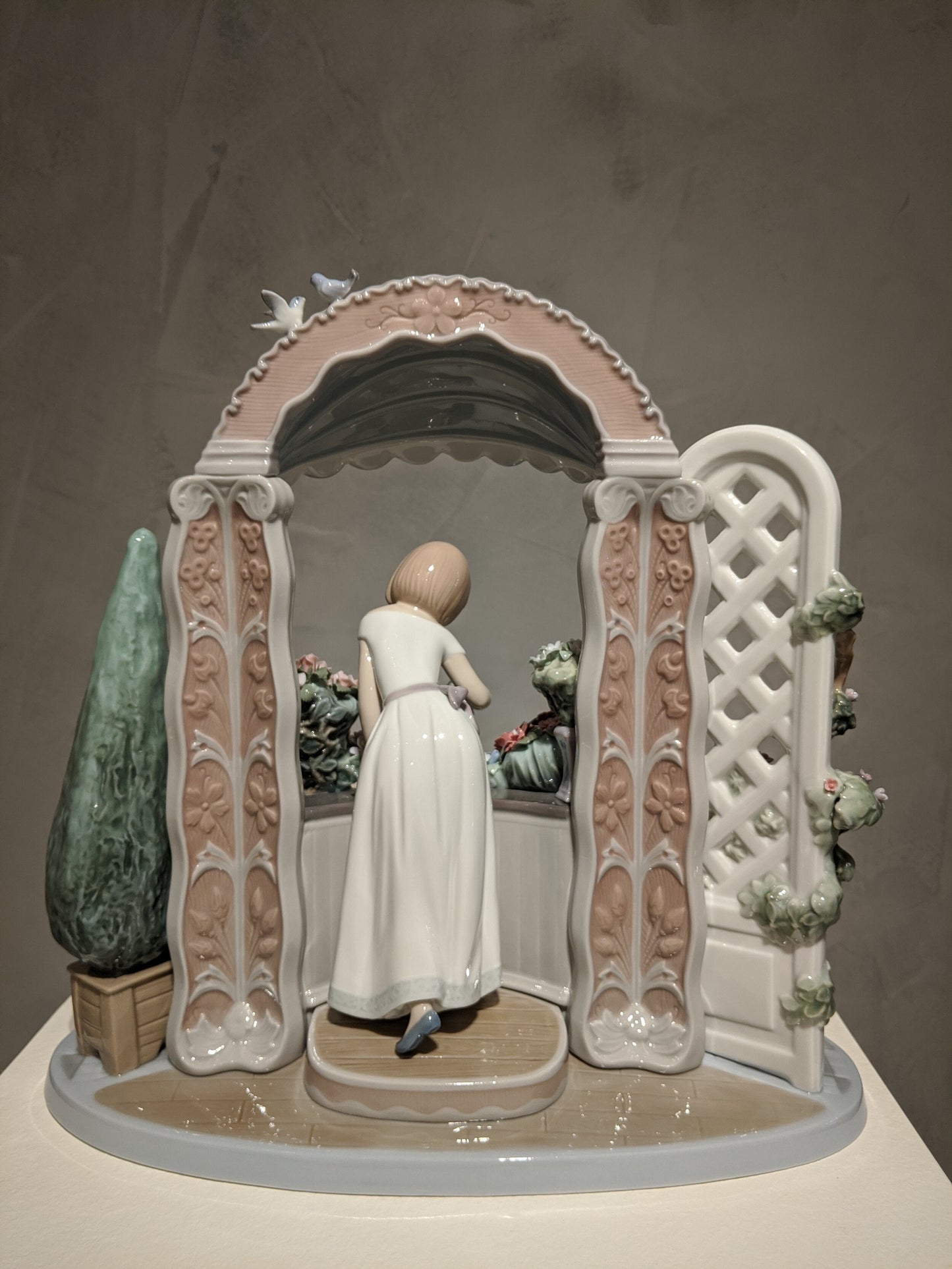 Lladró Romantic Feelings Woman Sculpture by Lladró at FormFluent