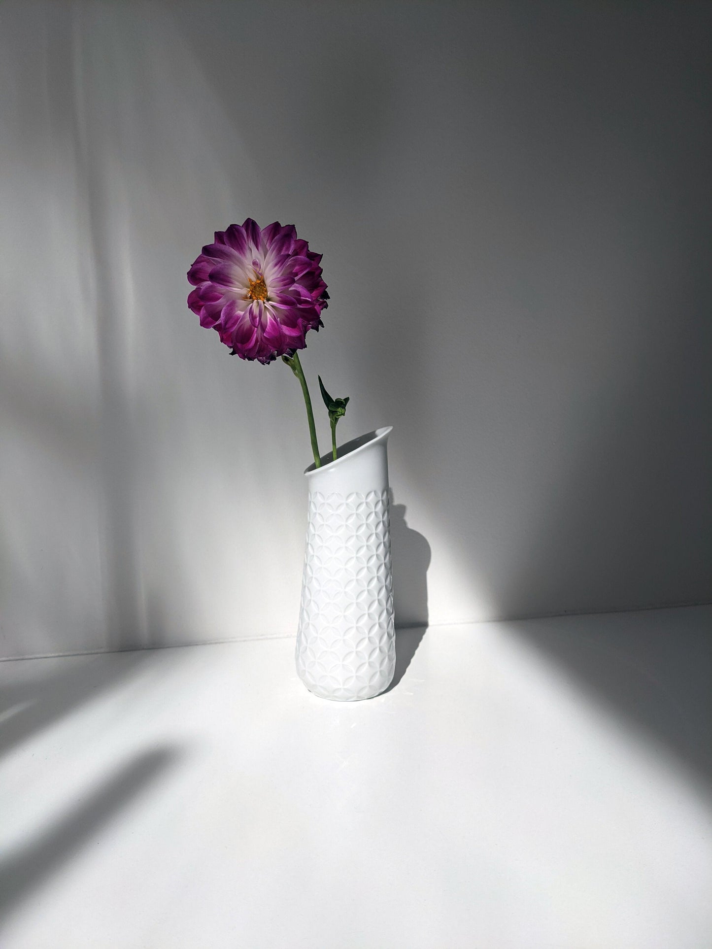 Buy Authentic Lladró Lladró Sake Bottle (Hitoiki collection) - FormFluent Sydney Australia