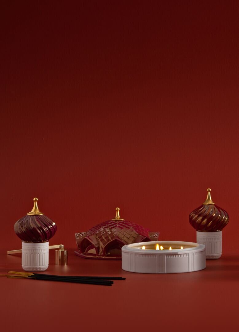 Buy Authentic Lladró Lladró Scheherazade's Quarters Candle 1001 Lights (Peony) - Night approaches Scent - FormFluent Sydney Australia