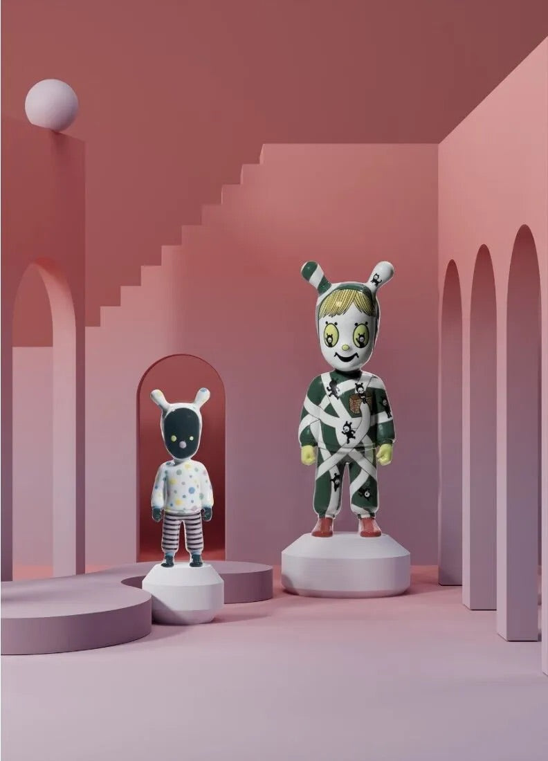 Buy Authentic Lladró Lladró The Guest by Devilrobots Sculpture Small Model Numbered Edition Sculpture - FormFluent Sydney Australia