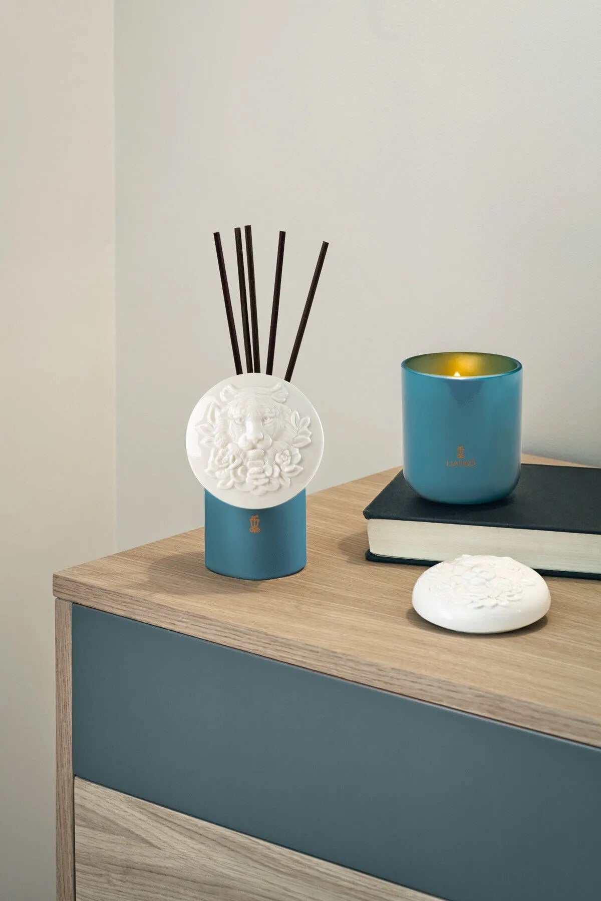 Zodiac Scented Candles Collection - FormFluent