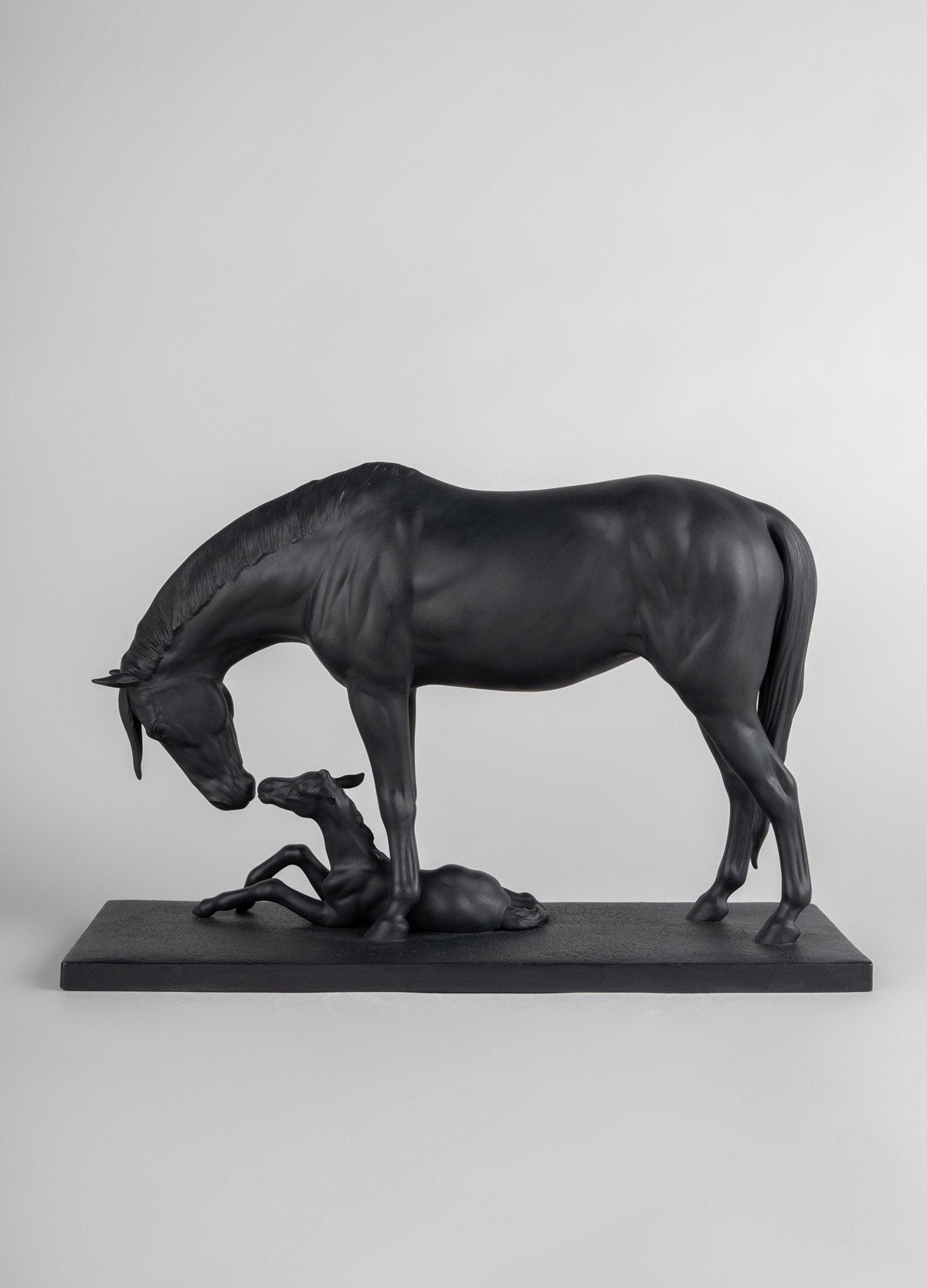 Lladró Mare and Foal Sculpture FormFluent
