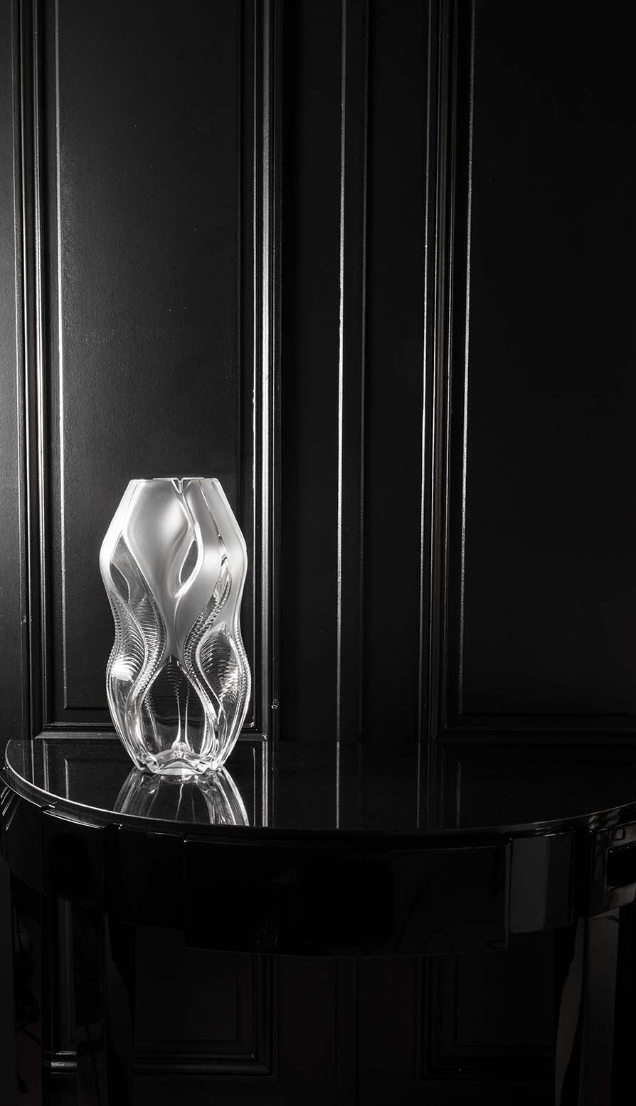 Lalique Manifesto Vase, Zaha Hadid & Lalique, 2014 (Numbered edition) FormFluentSydney Australia Formfluent