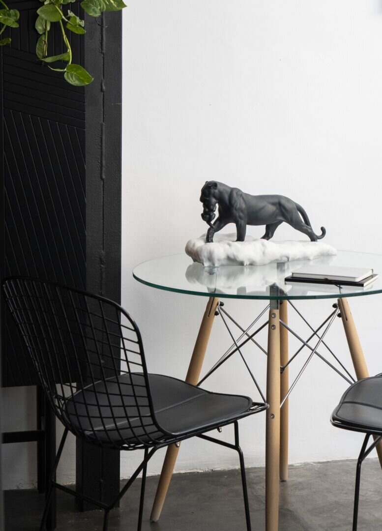 Lladró Black Panther with Cub Figurine - FormFluent Sydney Australia