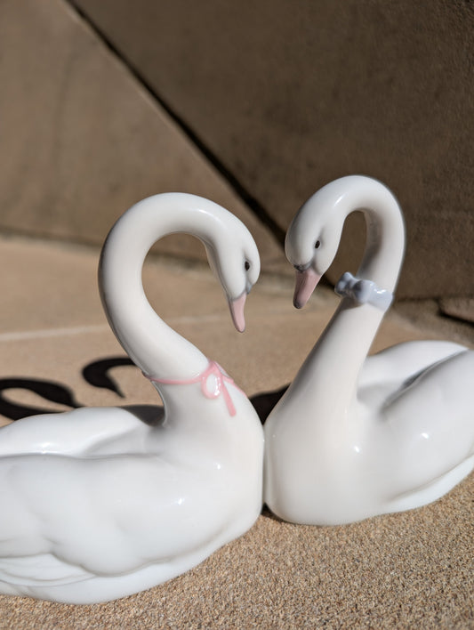 Lladró Endless Love Swans Figurine (Gold Lustre/ Silver Lustre / Pastel/ Cake Topper) by Lladró at FormFluent