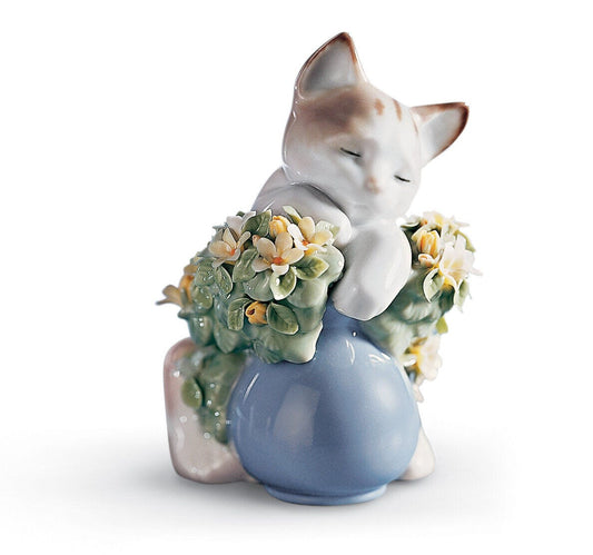 Cats in Art History: From Ancient Egypt to Lladró's Porcelain Sculptures