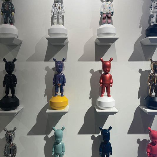 Collector's Guide Why Buy Lladro - Lladro The Guest Collection NYC