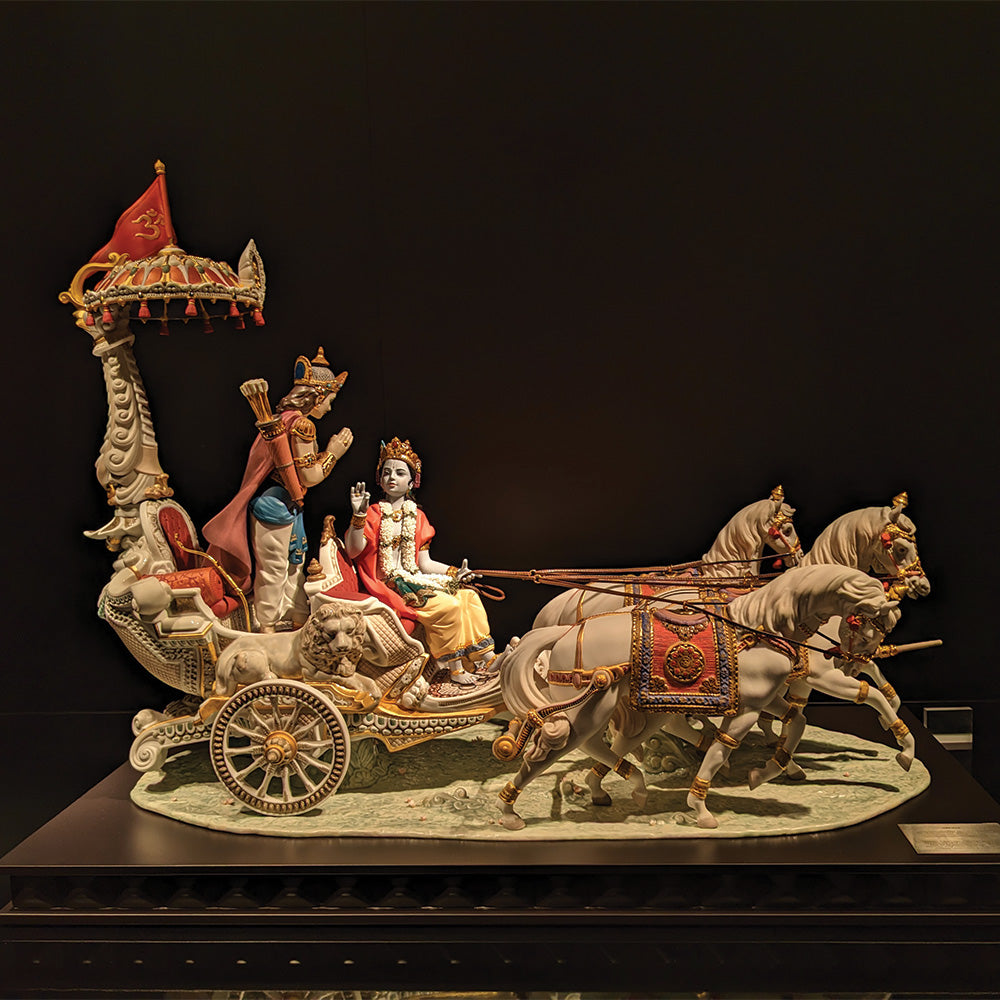 Krishna avatar Bhagavad Gita teaching Arjuna Kurukshetra 10 Avatars of Vishnu