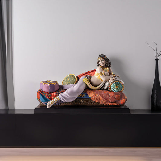 Princess Scheherazade A Melting Pot of 1001 Tales - 01002035 Lladro Princess Scheherazade Sculpture Limited Edition - In-situ