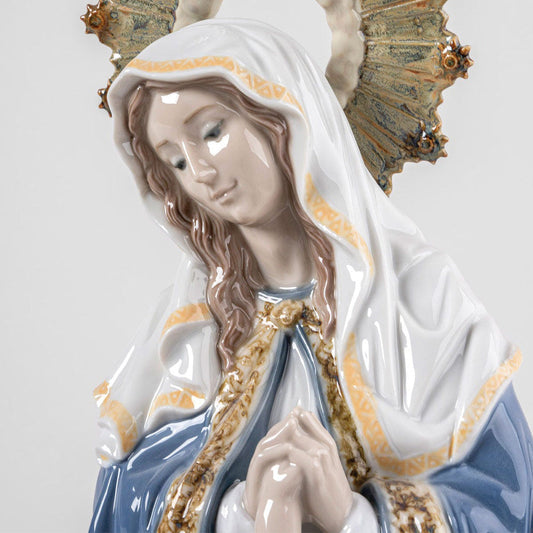 The Virgin Mary and Blue What is the Significance - 01008479 Lladro Our Lady of Divine Providence Virgin Mary Figurine - Face