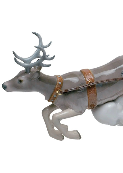 Lladró Santa's Midnight Ride Santa's Sleigh Figurine Limited Edition Sculpture by  Lladró at   FormFluent Sydney, Australia