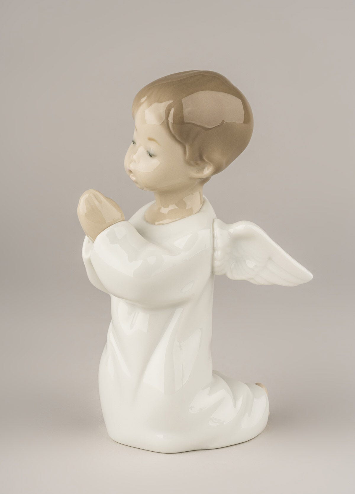  Lladró Angel Praying Figurine Sculpture by Lladró at  FormFluent