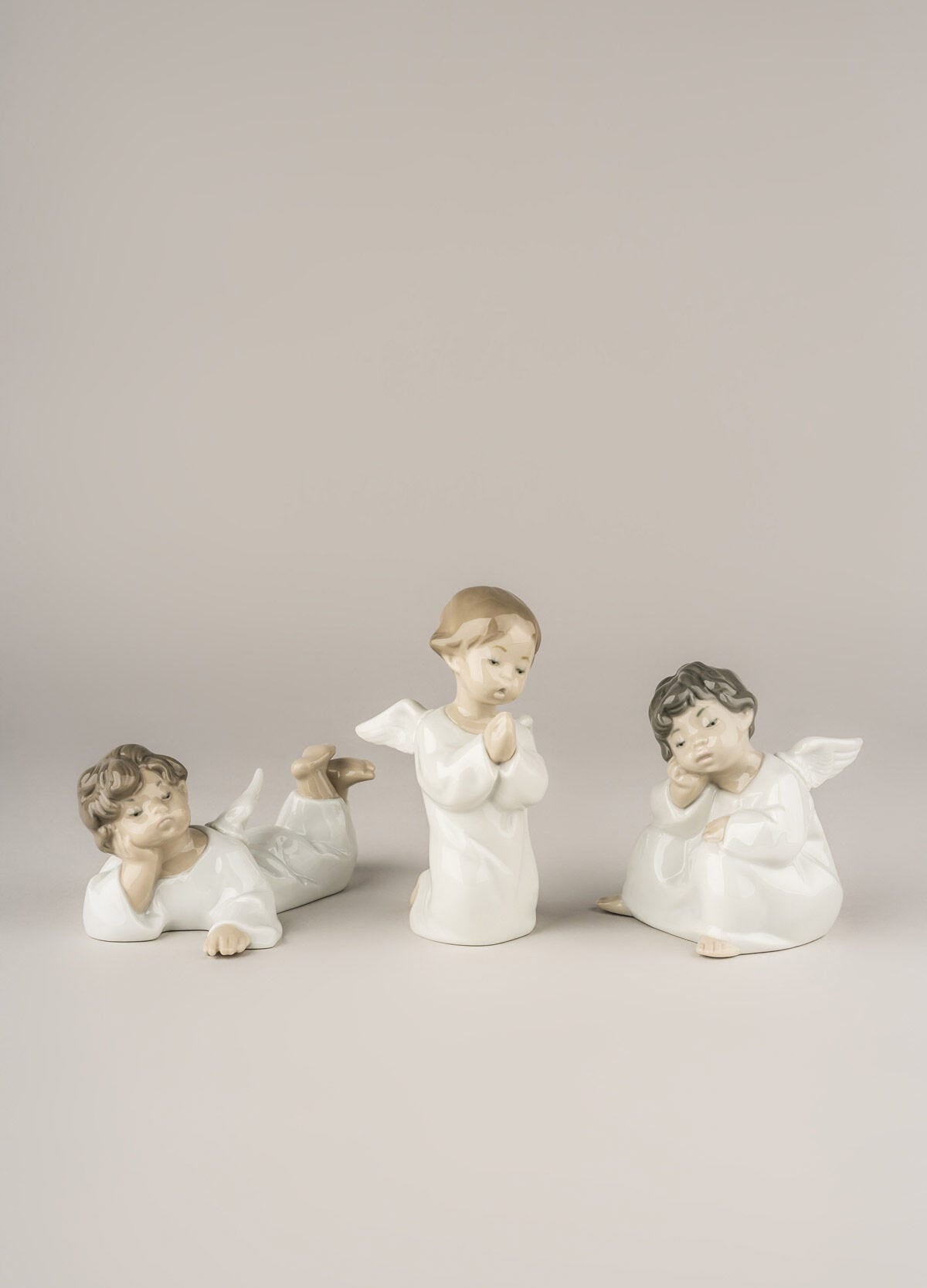 Buy Authentic Lladró Lladró Angel Laying Down Figurine Sculpture - FormFluent Sydney Australia