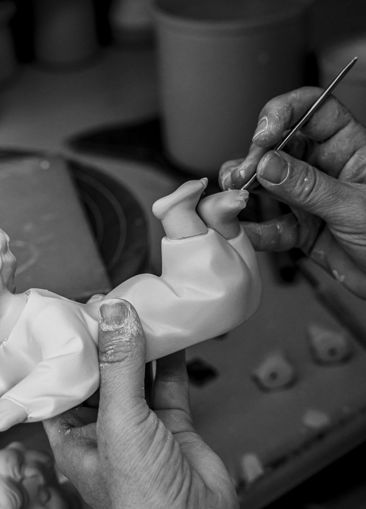 Buy Authentic Lladró Lladró Angel Laying Down Figurine Sculpture - FormFluent Sydney Australia