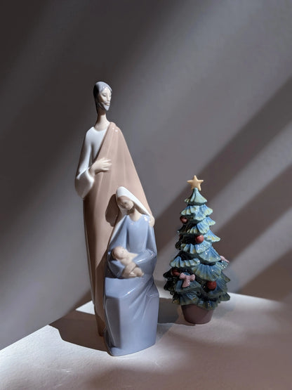  Lladró Christmas Tree Figurine Sculpture by Lladró at  FormFluent