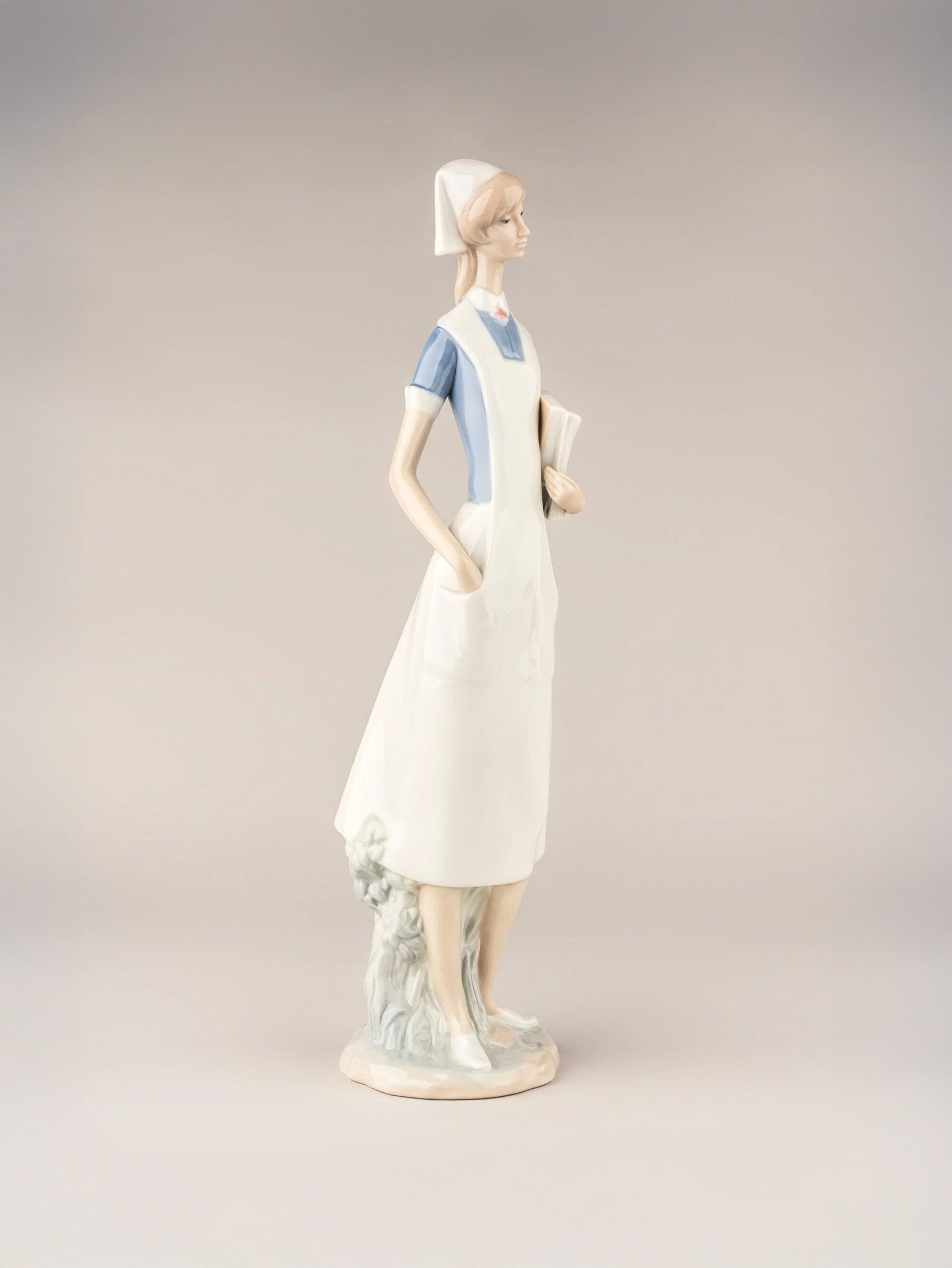 Lladró Nurse Figurine   FormFluent