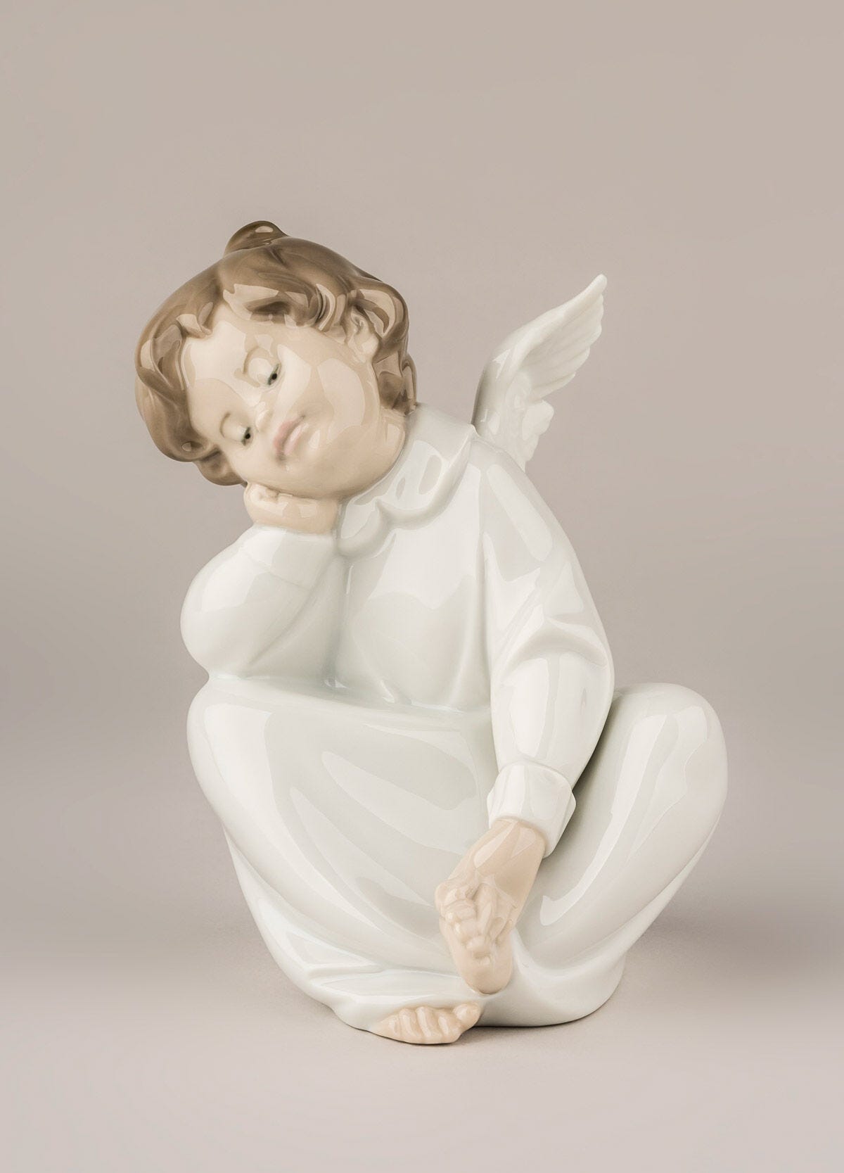  Lladró Angel Dreaming Figurine Sculpture by Lladró at  FormFluent