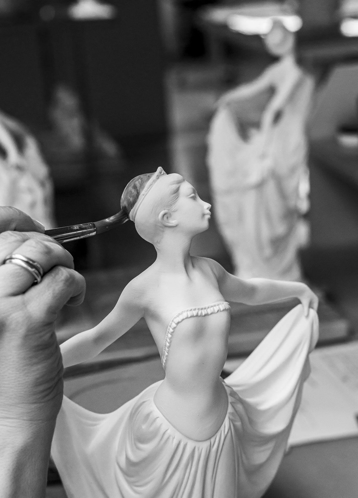  Lladró Dancer Woman Figurine Sculpture by Lladró at  FormFluent